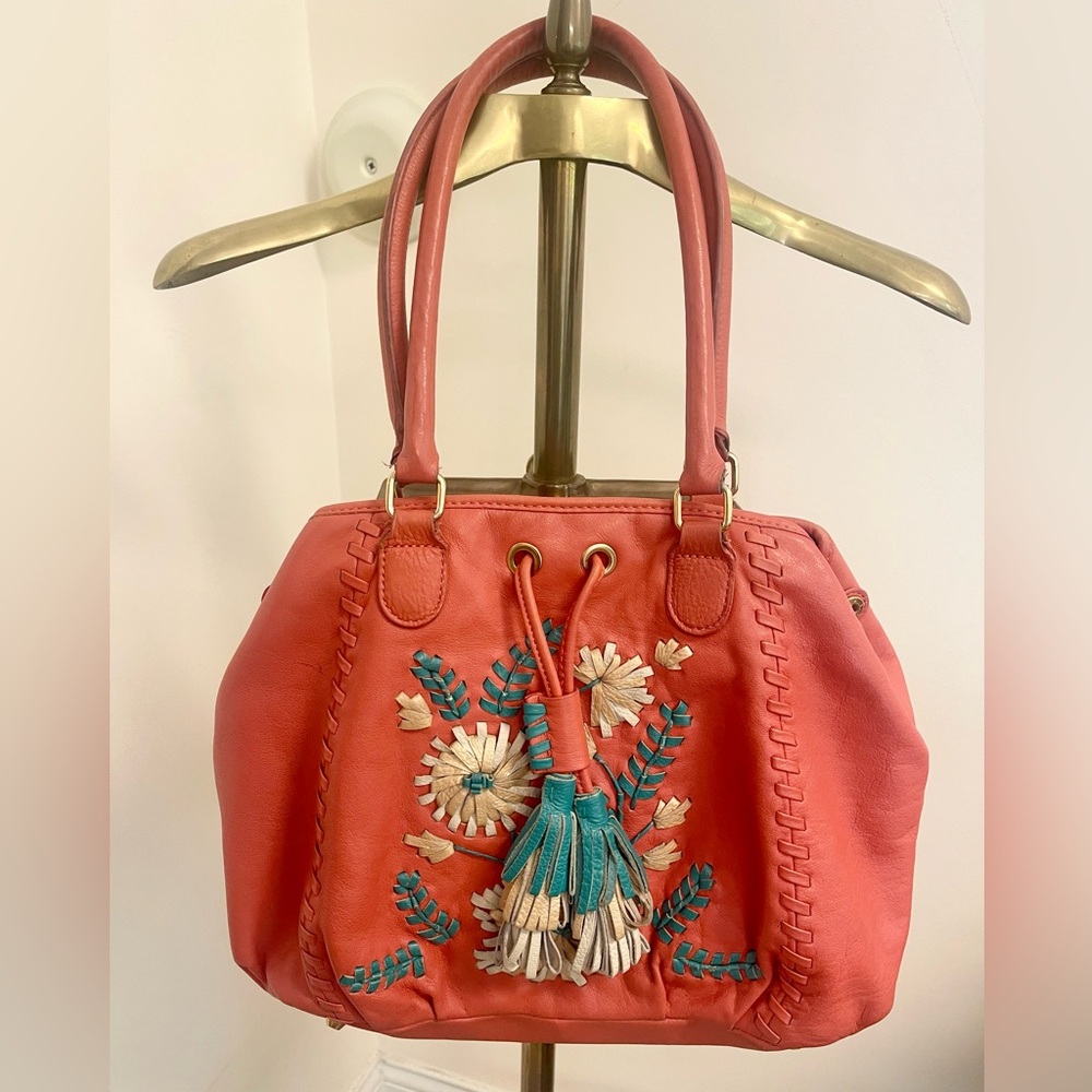 Amazing vintage 2000’s Isabella Fiore bag!